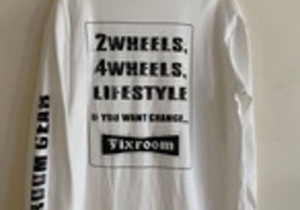 11247【美品・正規品確認済み】オフホワイト☆バックプリント黒ロングtシャツ 11247【美品・正規品確認済み】オフホワイト☆バックプリント黒